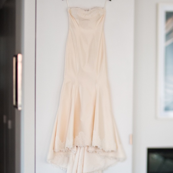 Strapless mermaid wedding gown, sweetheart neck